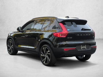 2022 Volvo XC40 T5 AWD R-Design