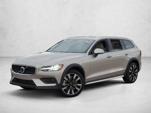 2024 Volvo V60 Cross Country B5 AWD Ultimate
