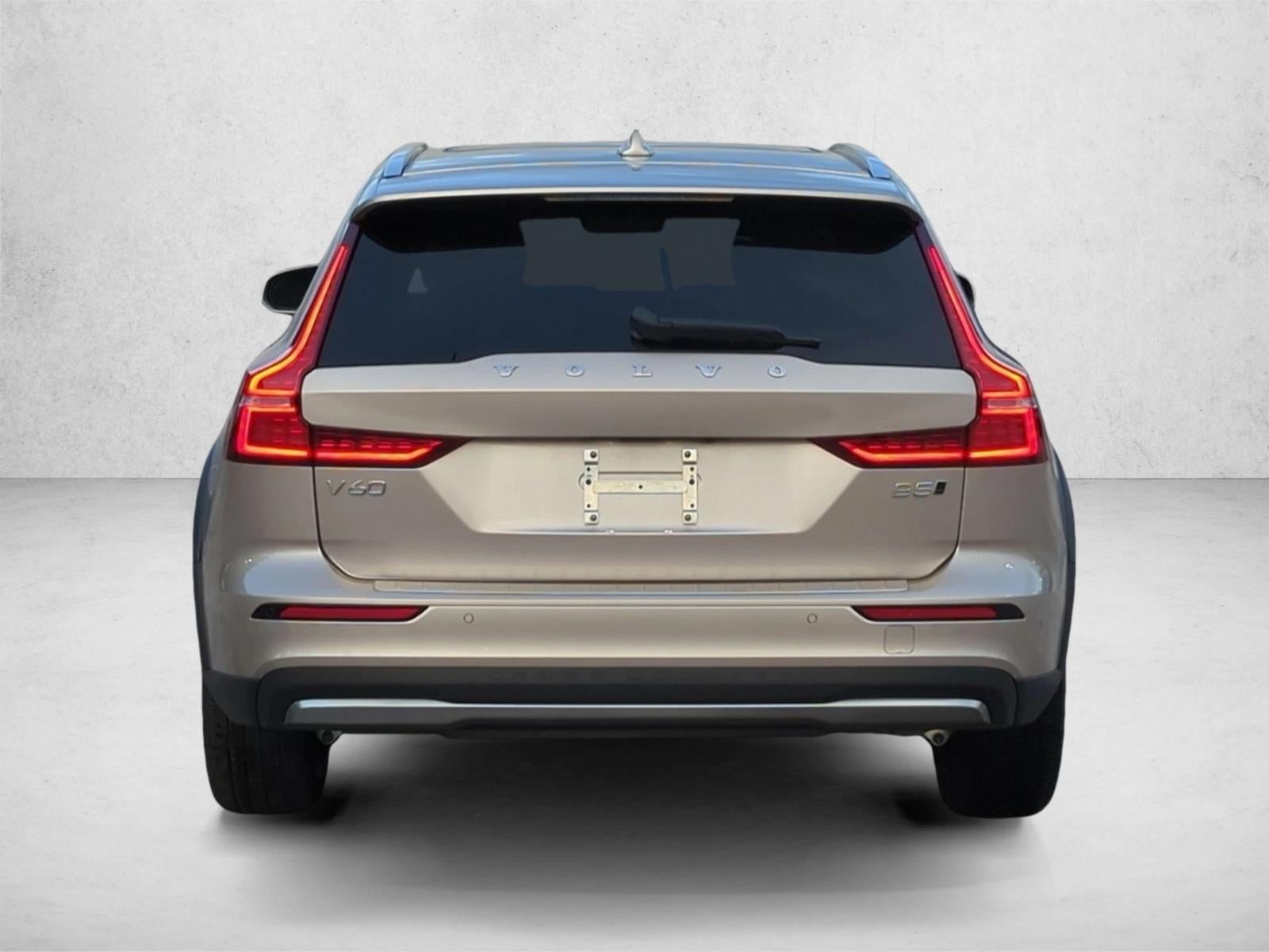 2024 Volvo V60 Cross Country B5 AWD Ultimate