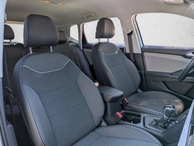 2023 Volkswagen Taos SE FWD