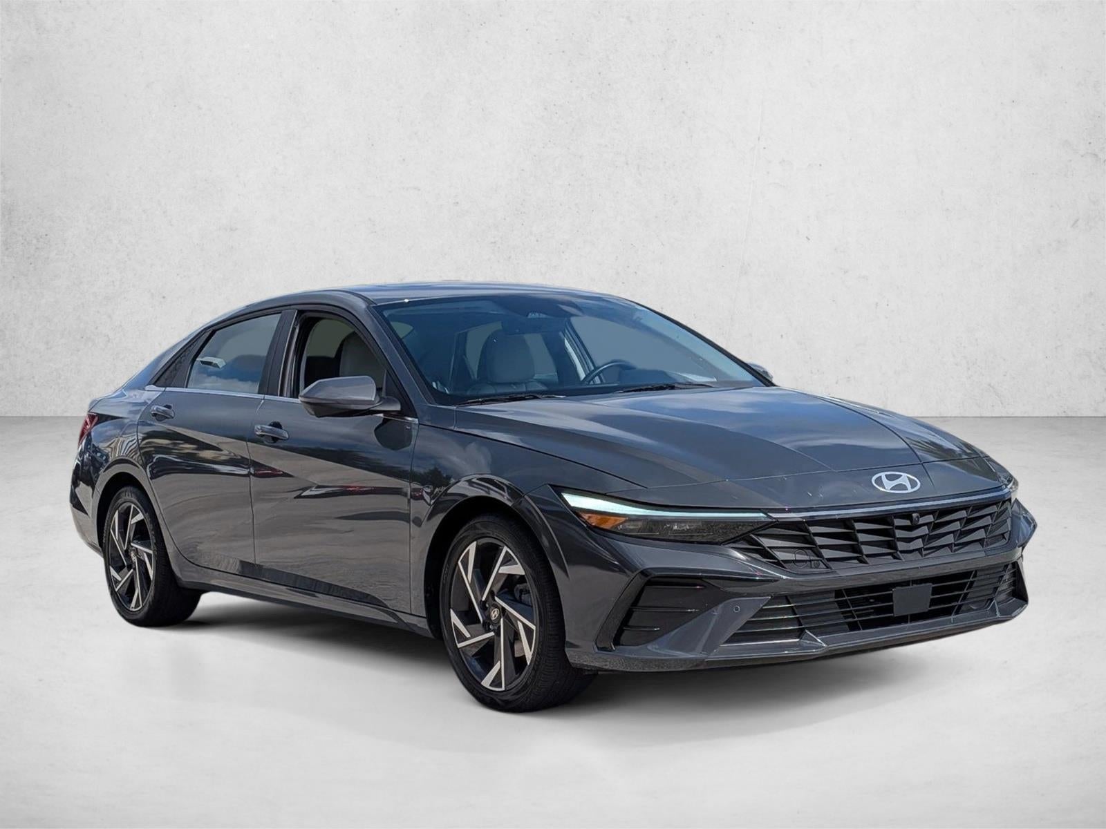 2024 Hyundai ELANTRA Limited IVT