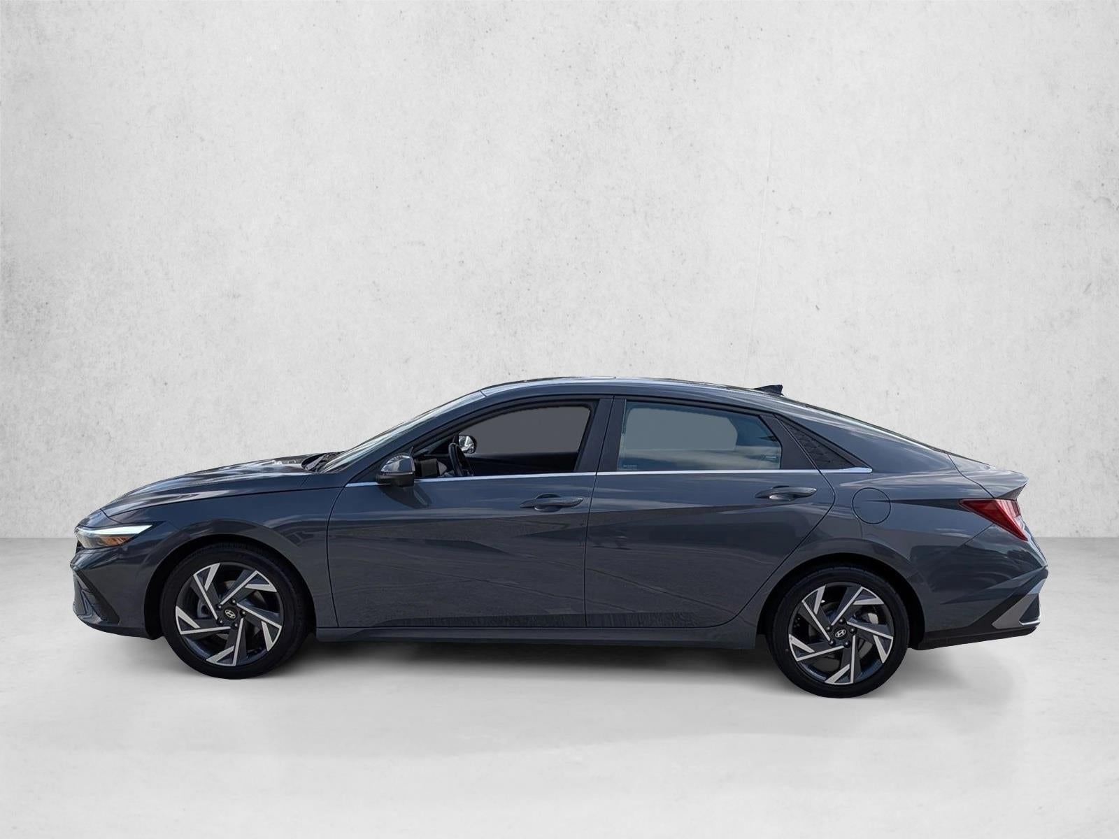 2024 Hyundai ELANTRA Limited IVT
