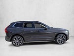 2022 Volvo XC60 B5 FWD Momentum