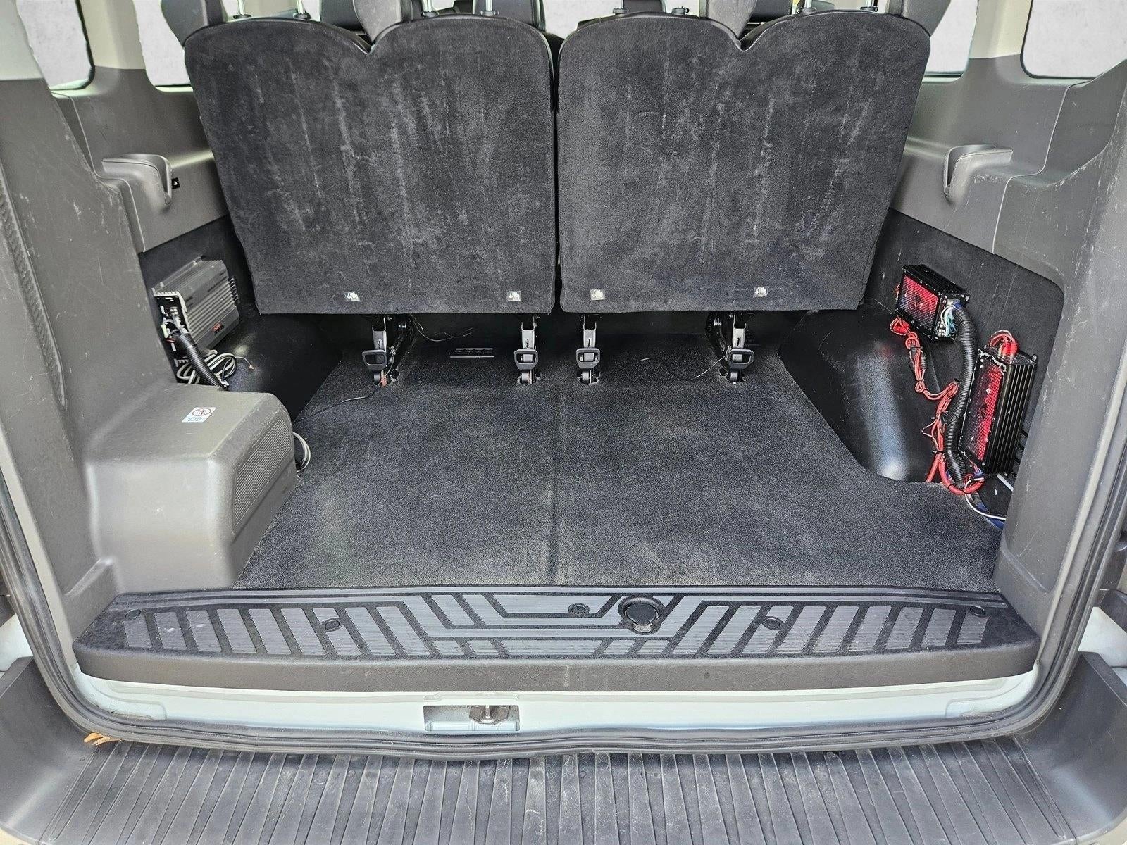 2023 Ford Transit Passenger Wagon T-350 148" Med Roof XL RWD