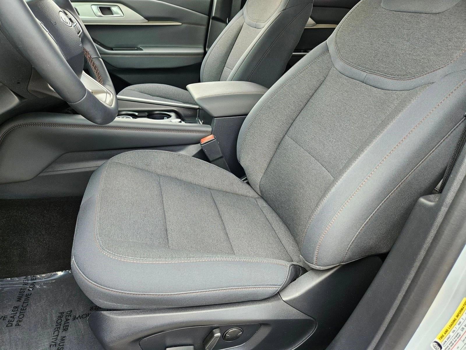 2025 Ford Explorer Active RWD