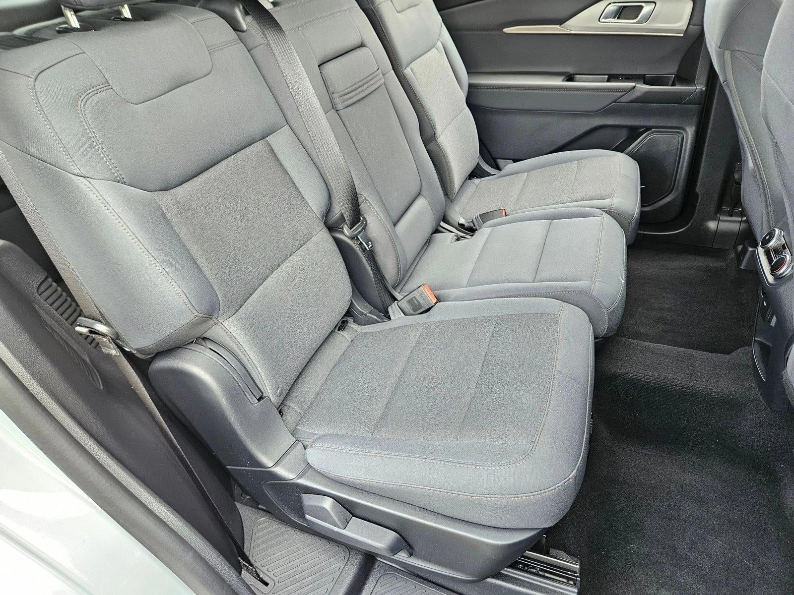 2025 Ford Explorer Active RWD