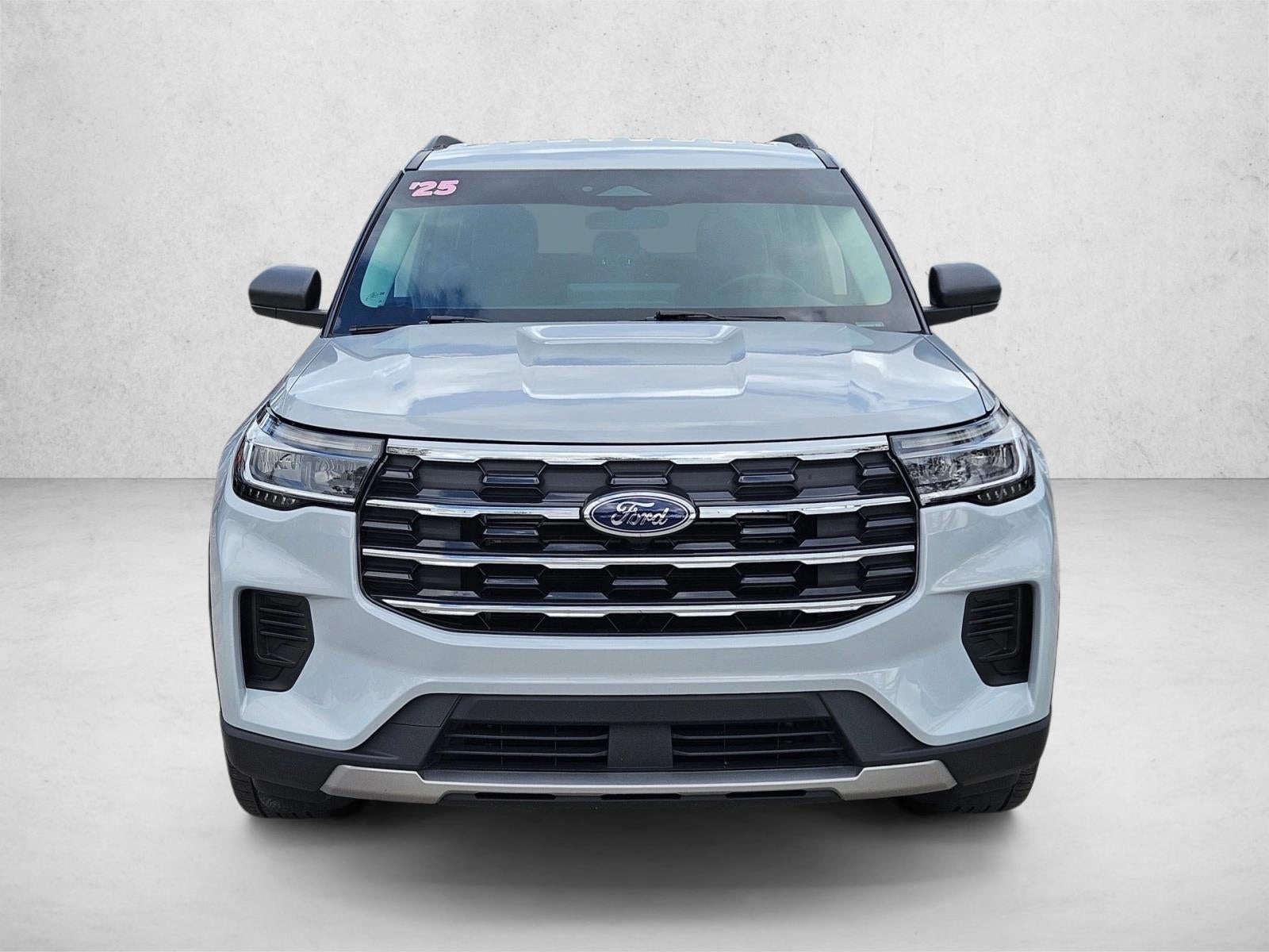 2025 Ford Explorer Active RWD