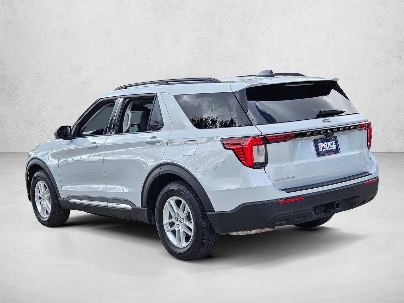 2025 Ford Explorer Active RWD