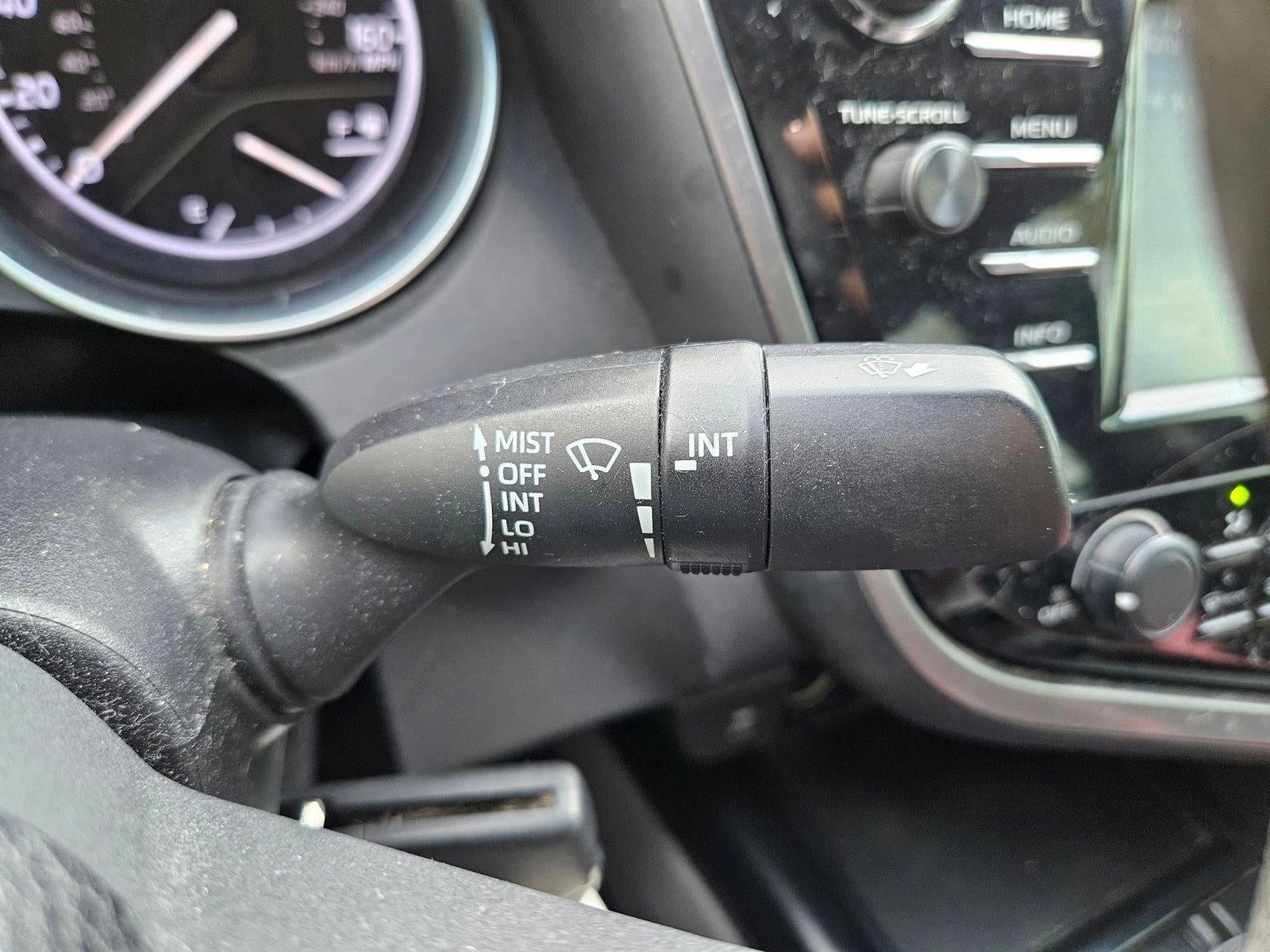 2018 Toyota Camry LE Auto (SE)