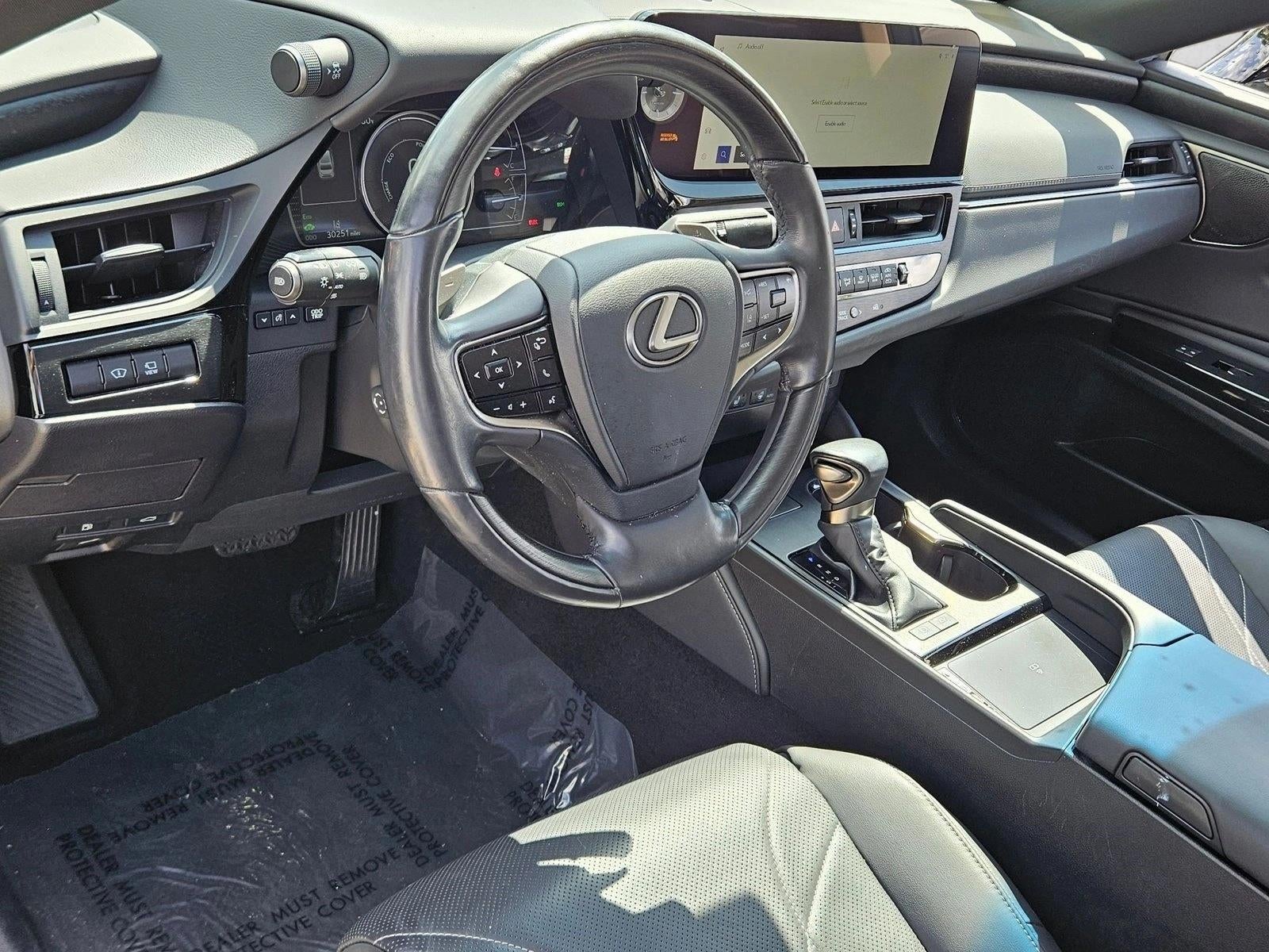 2023 Lexus ES 300h Ultra Luxury FWD