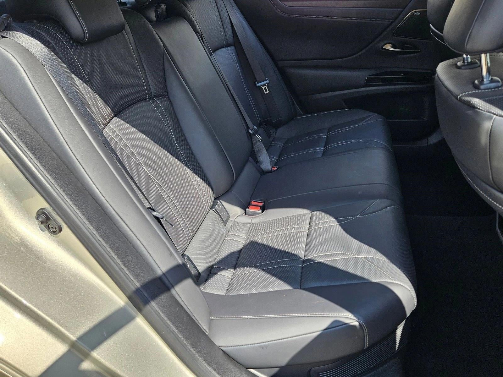 2023 Lexus ES 300h Ultra Luxury FWD