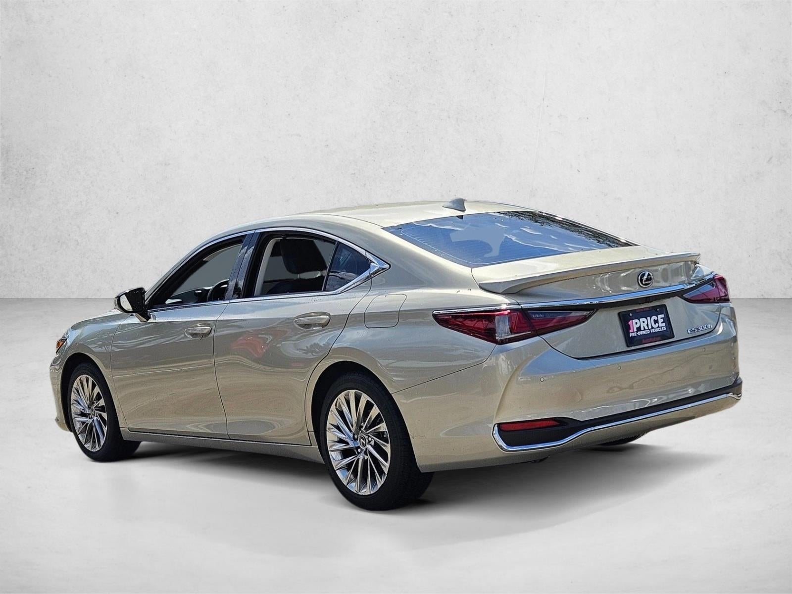 2023 Lexus ES 300h Ultra Luxury FWD