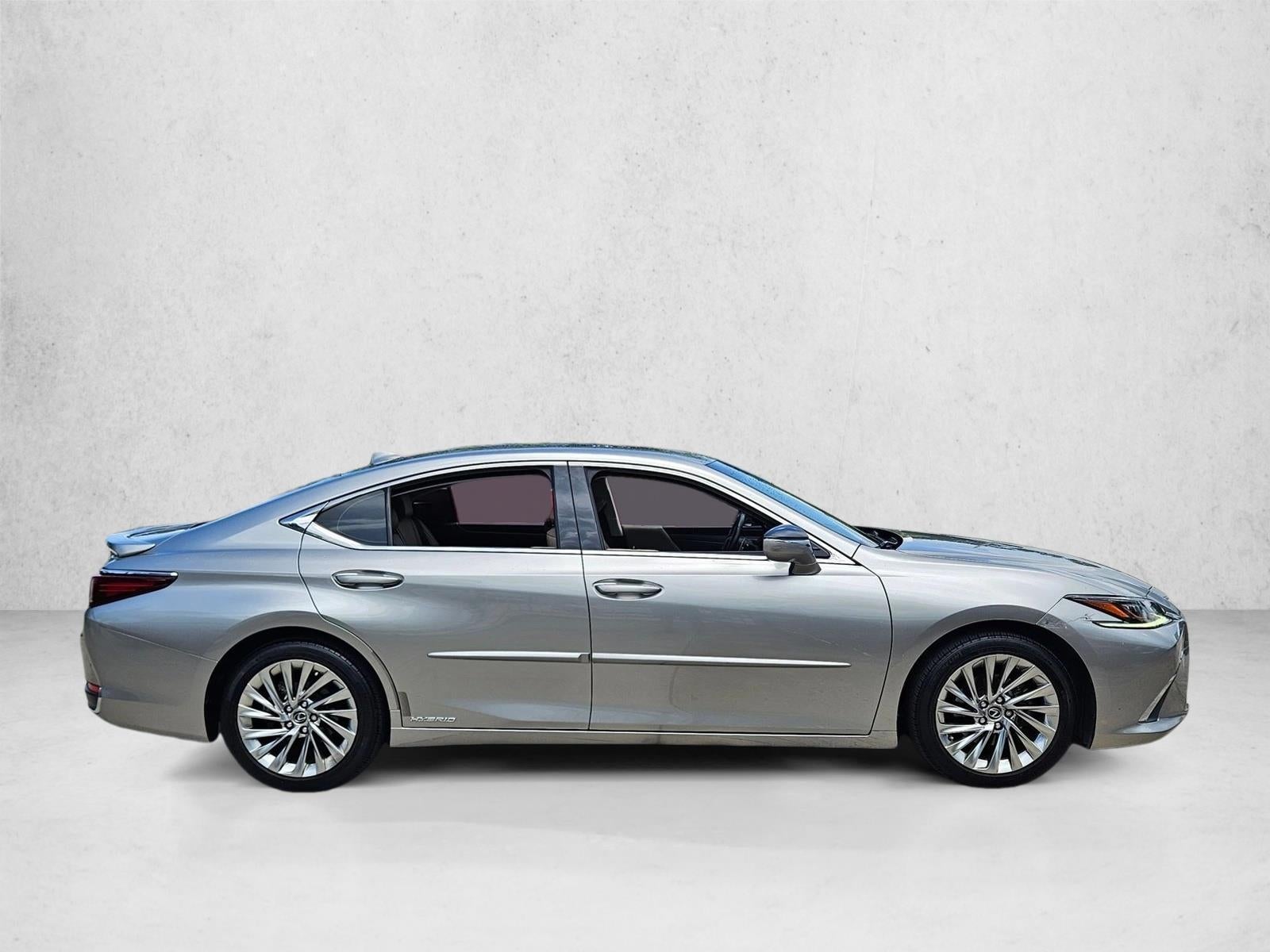 2019 Lexus ES 300h Luxury FWD