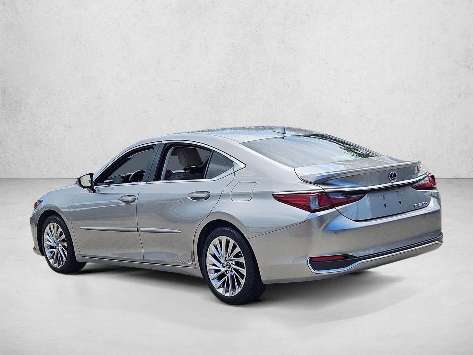 2019 Lexus ES 300h Luxury FWD