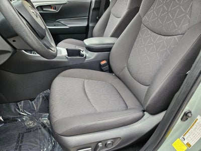 2022 Toyota RAV4 XLE FWD (GS)