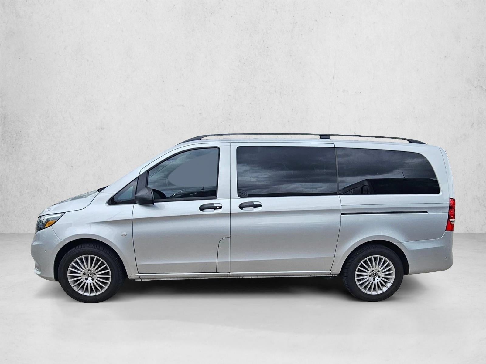 2023 Mercedes-Benz Metris Passenger Van Standard Roof 126" Wheelbase