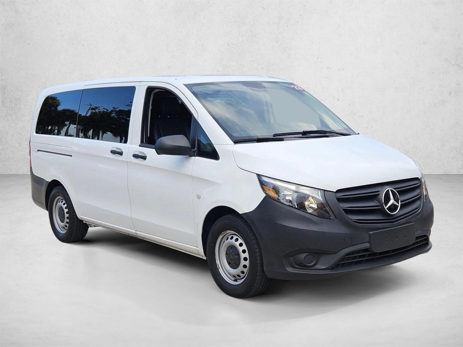 2023 Mercedes-Benz Metris Passenger Van Standard Roof 126" Wheelbase