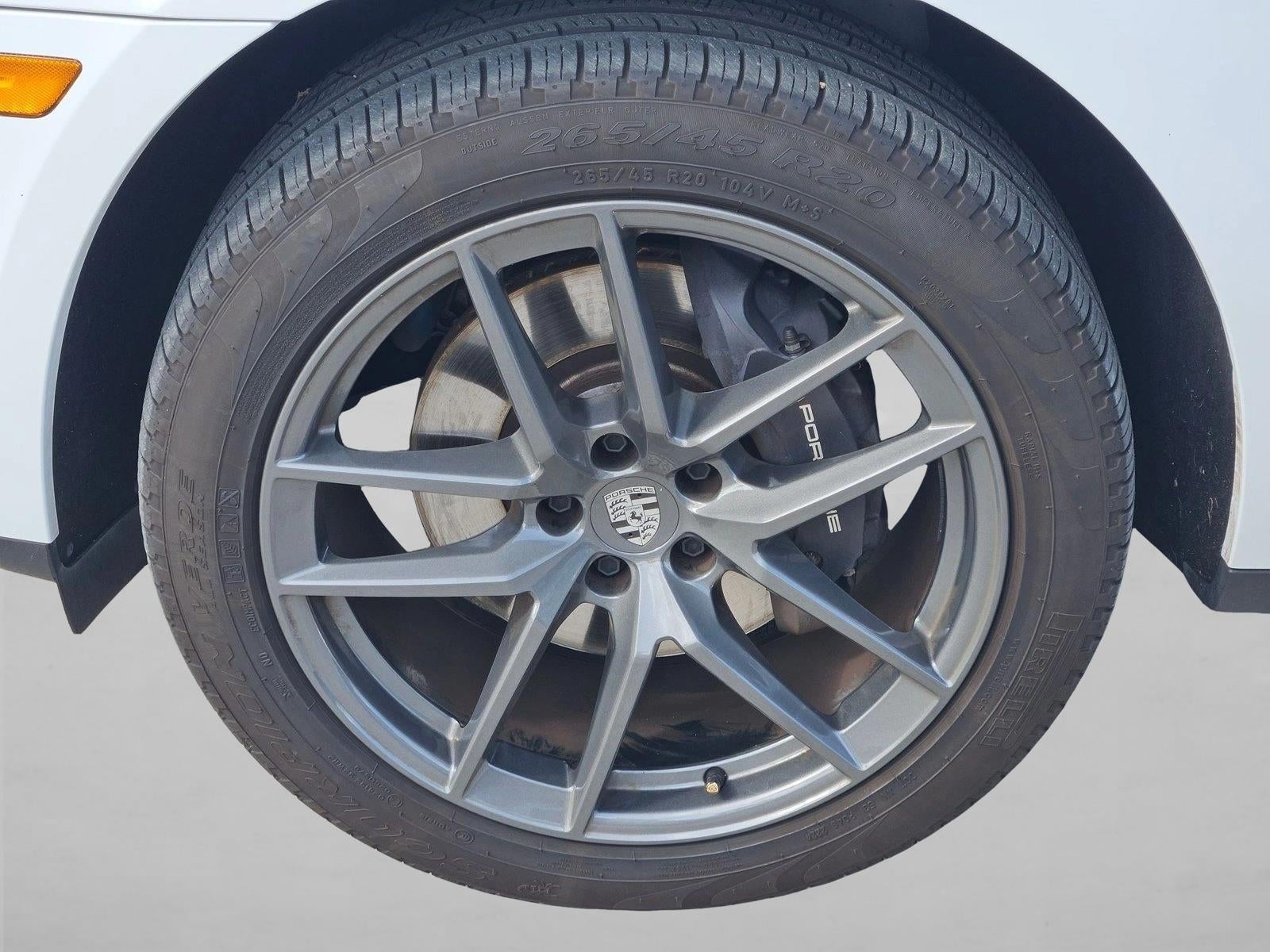 2025 Porsche Macan T AWD