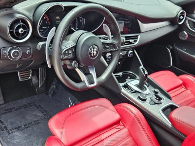 2023 Alfa Romeo Giulia Veloce RWD