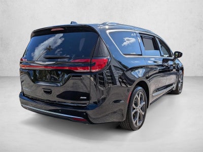 2024 Chrysler Pacifica Pinnacle AWD