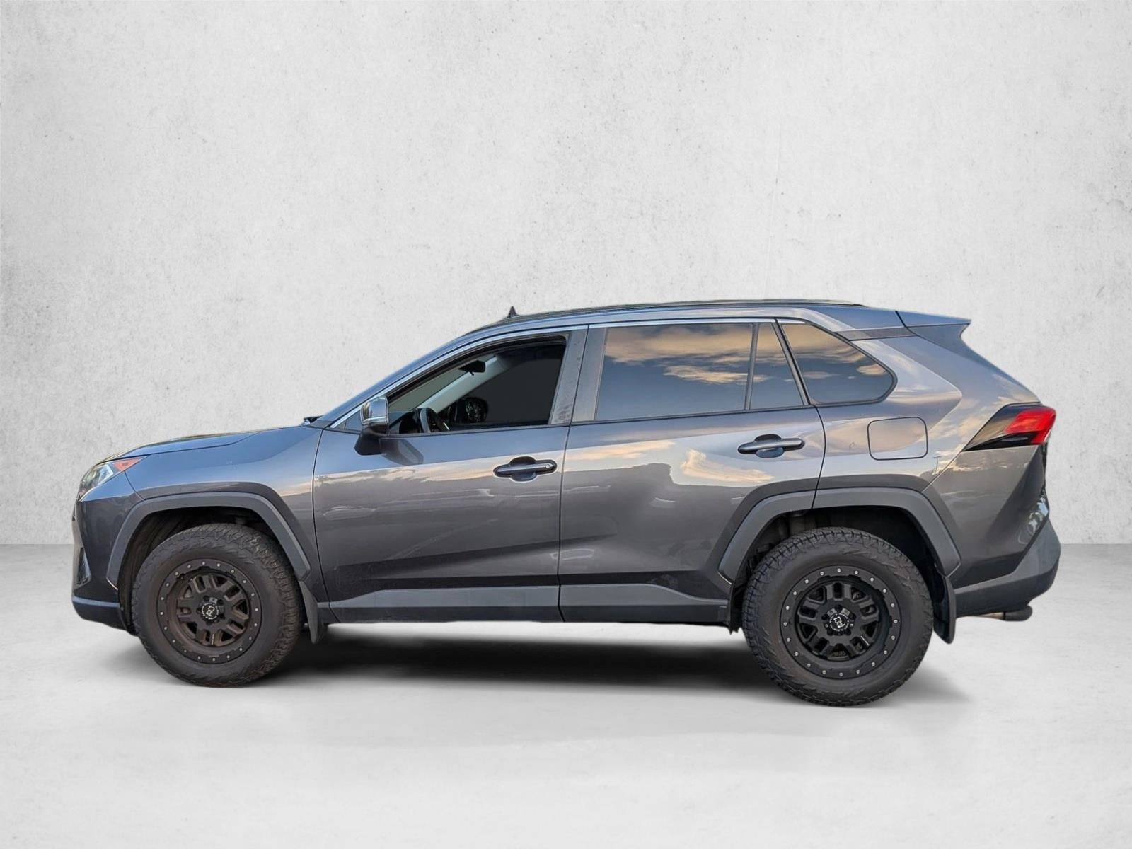 2020 Toyota RAV4 XLE FWD (GS)