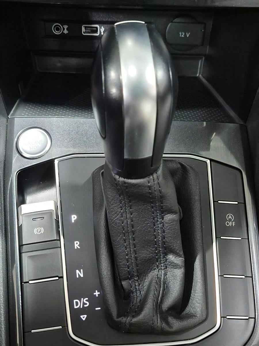 2018 Volkswagen Tiguan 2.0T SEL FWD