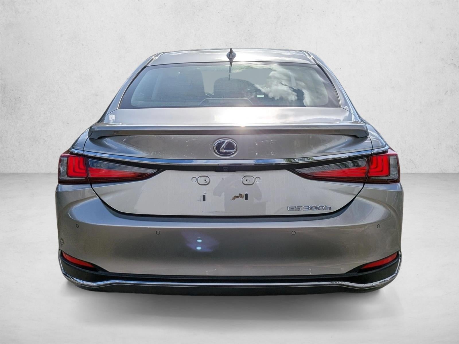 2019 Lexus ES 300h FWD
