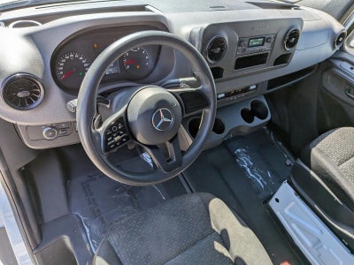 2022 Mercedes-Benz Sprinter Cargo Van 2500 Standard Roof I4 Gas 144" RWD