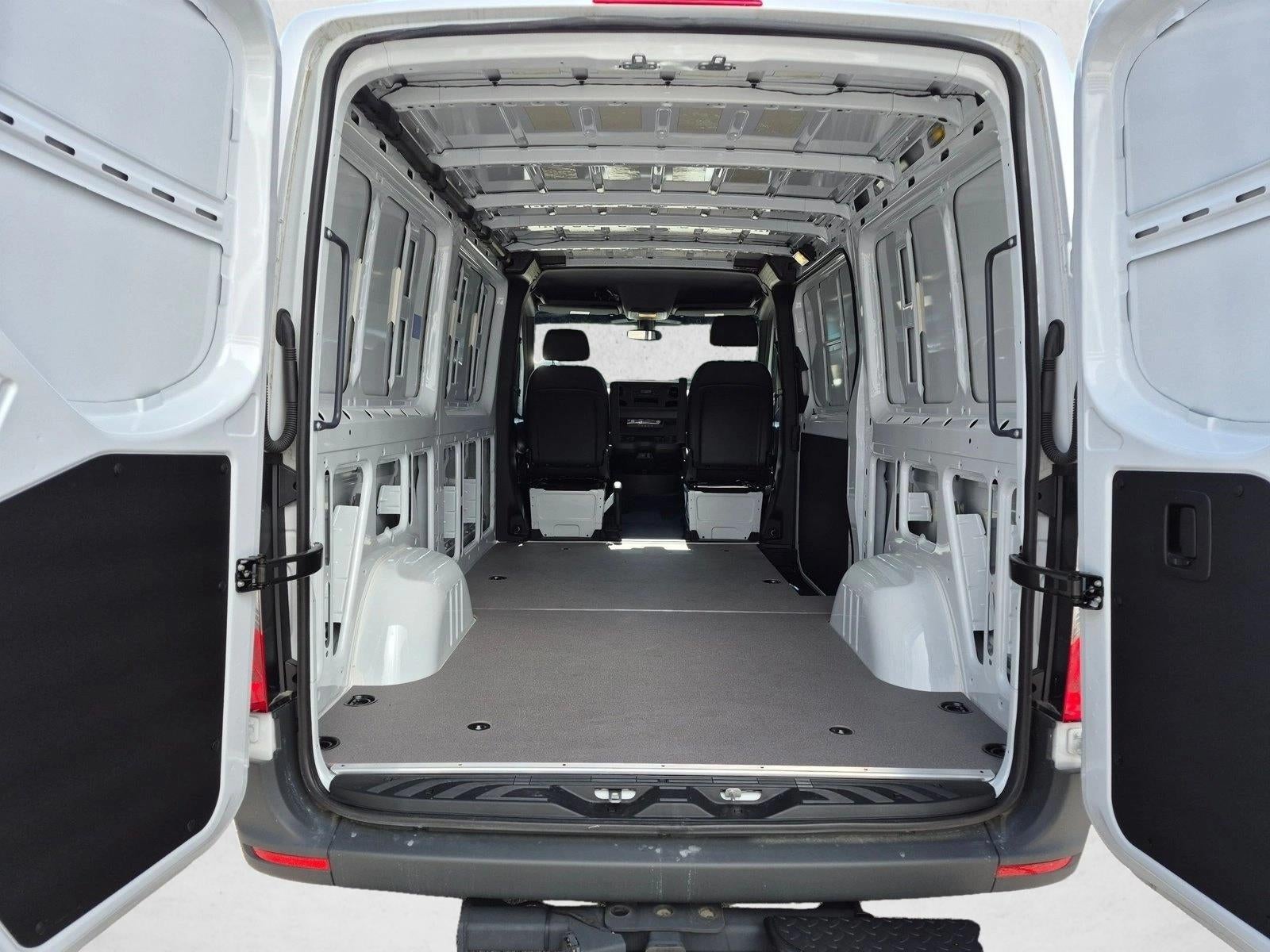 2025 Mercedes-Benz Sprinter Cargo Van 2500 Standard Roof I4 Diesel 144" RWD