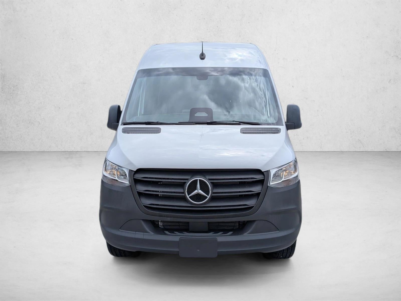 2025 Mercedes-Benz Sprinter Cargo Van 2500 Standard Roof I4 Diesel HO 144" RWD