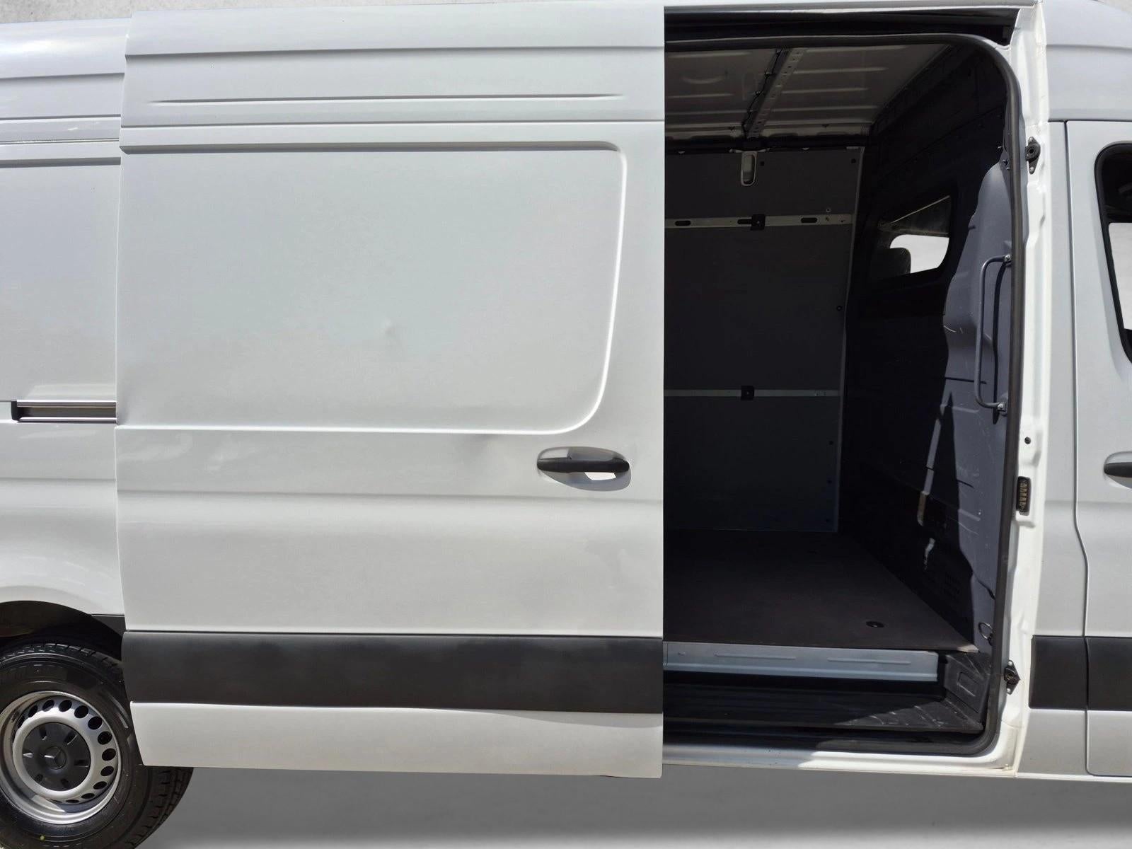 2024 Mercedes-Benz eSprinter Cargo Van 2500 High Roof HO 170" RWD