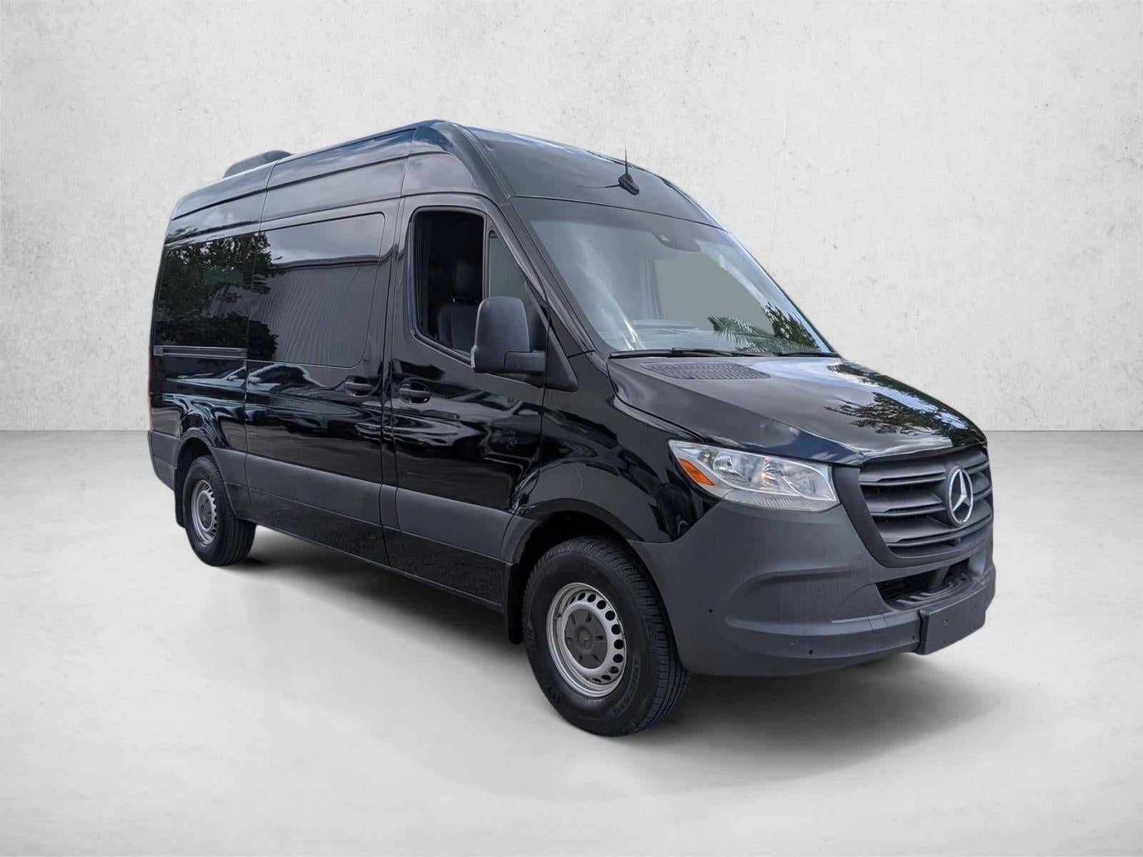 2019 Mercedes-Benz Sprinter Passenger Van 2500 High Roof V6 144" RWD