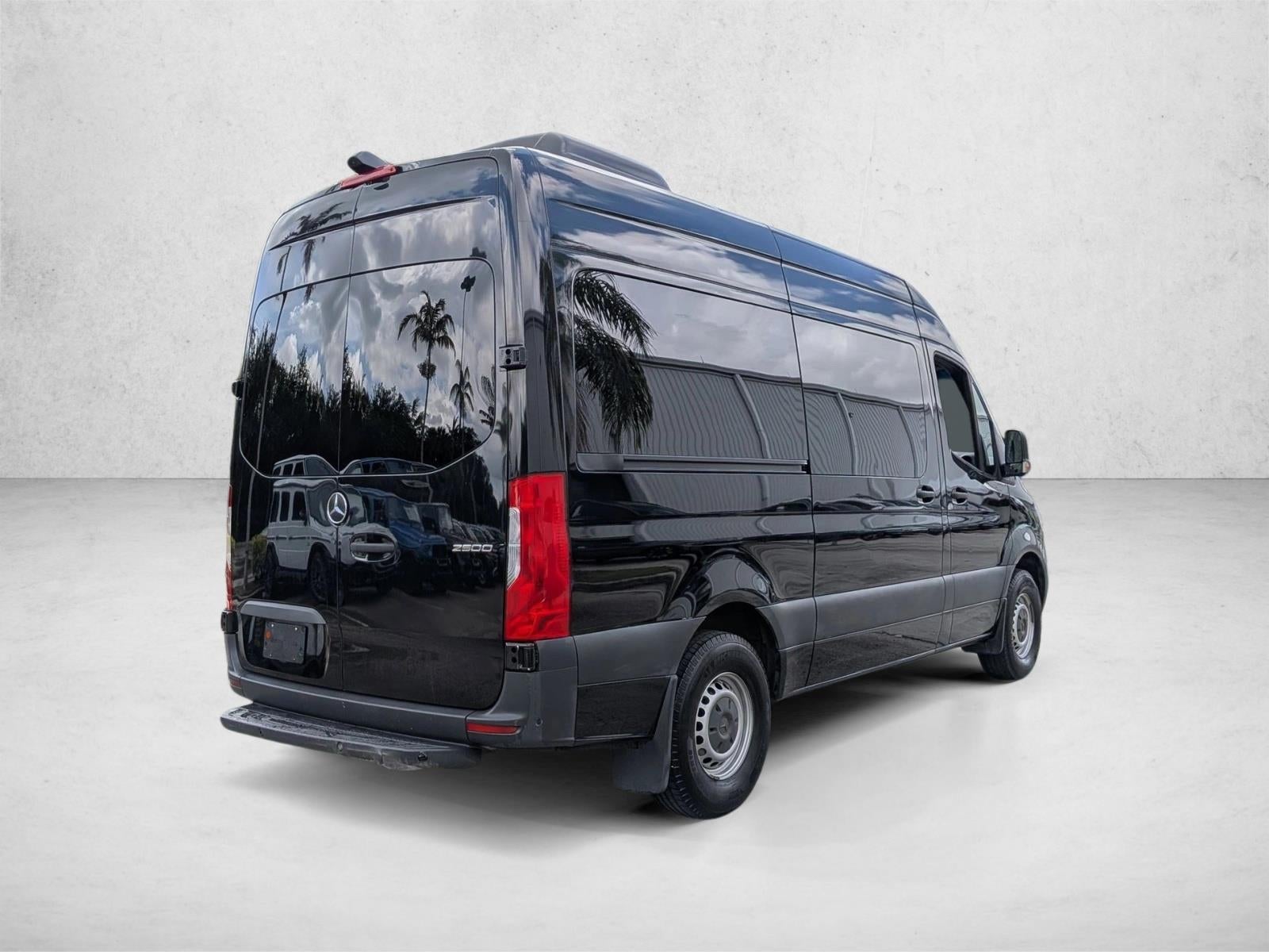 2019 Mercedes-Benz Sprinter Passenger Van 2500 High Roof V6 144" RWD