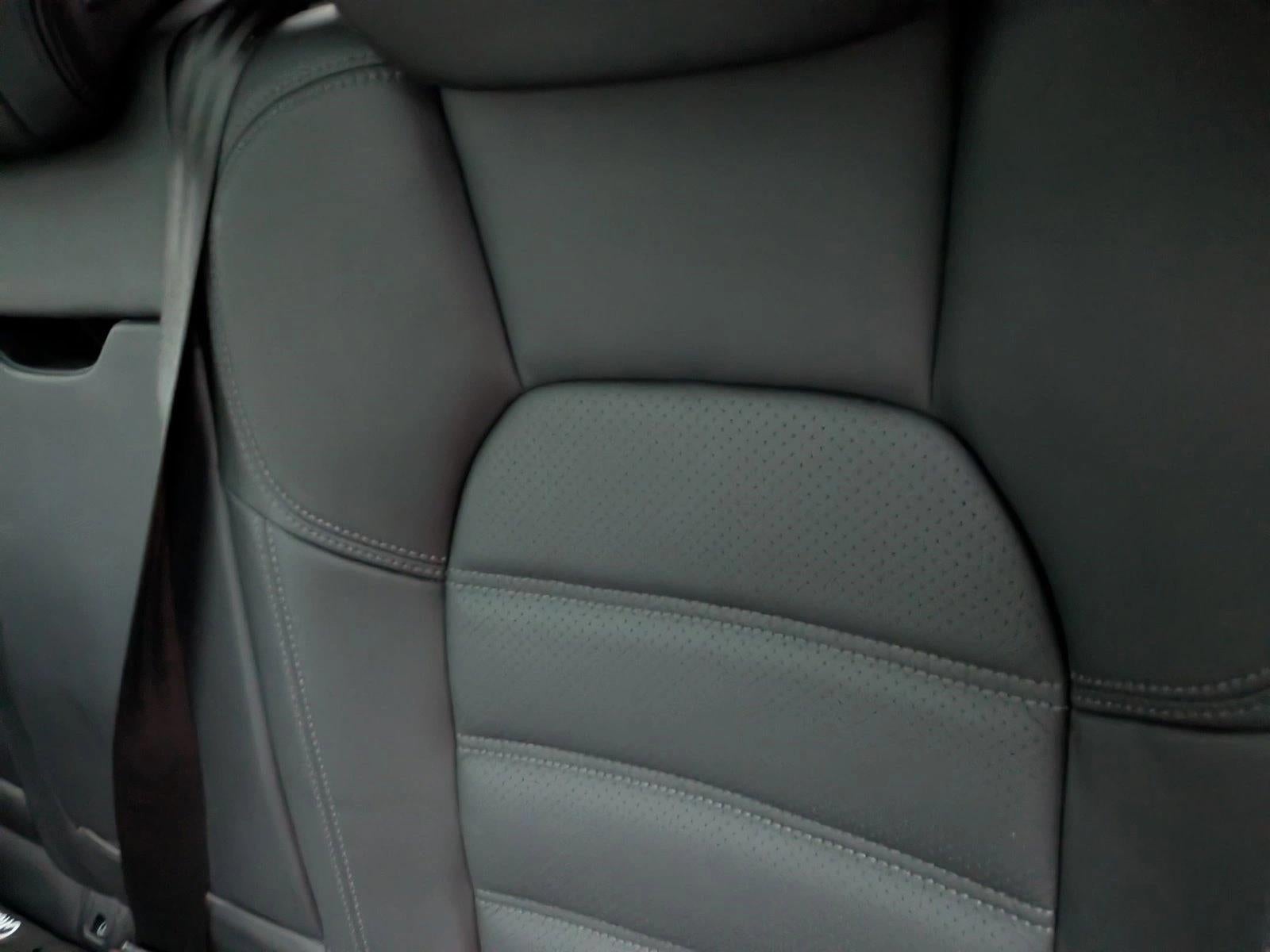 2021 Porsche Macan AWD