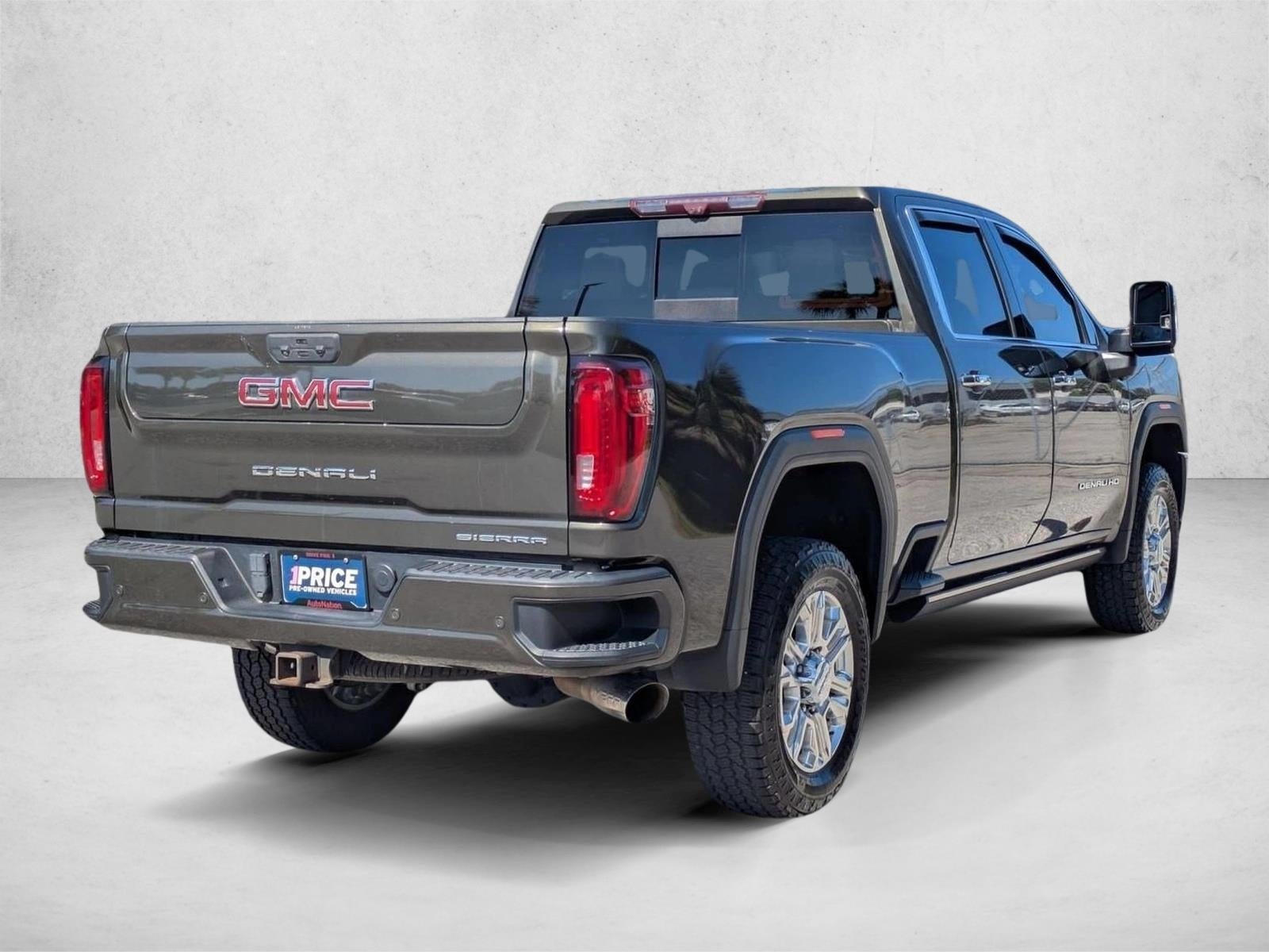2022 GMC Sierra 3500HD Crew Cab Standard Box 4-Wheel Drive Denali