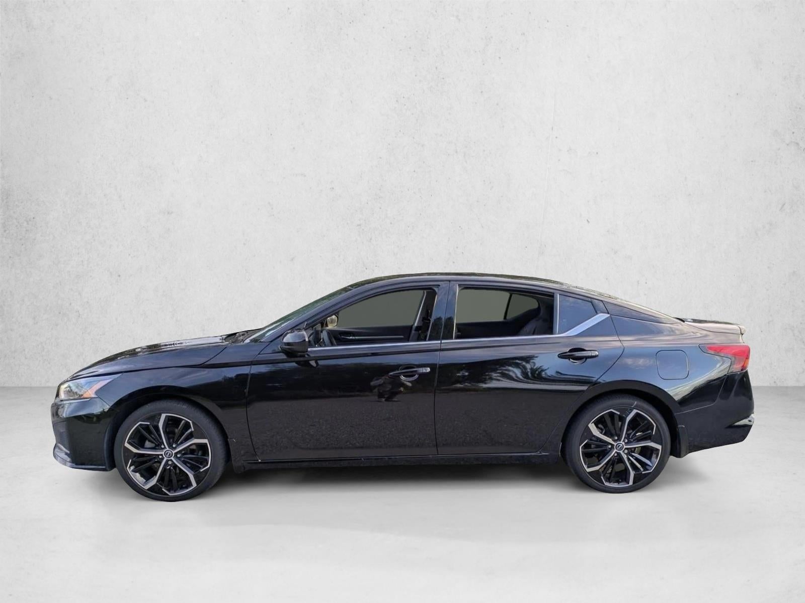 2023 Nissan Altima 2.5 SR Sedan