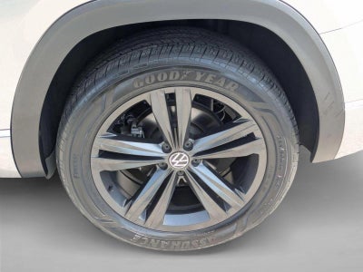 2021 Volkswagen Atlas 2021.5 3.6L V6 SE w/Technology R-Line 4MOTION