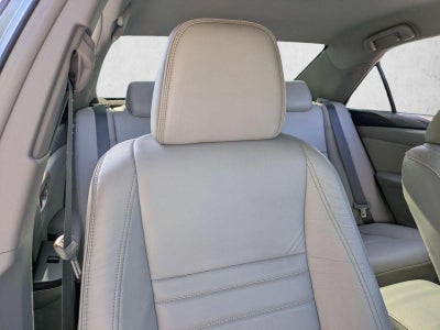 2016 Toyota Camry 4dr Sdn I4 Auto XLE (SE)