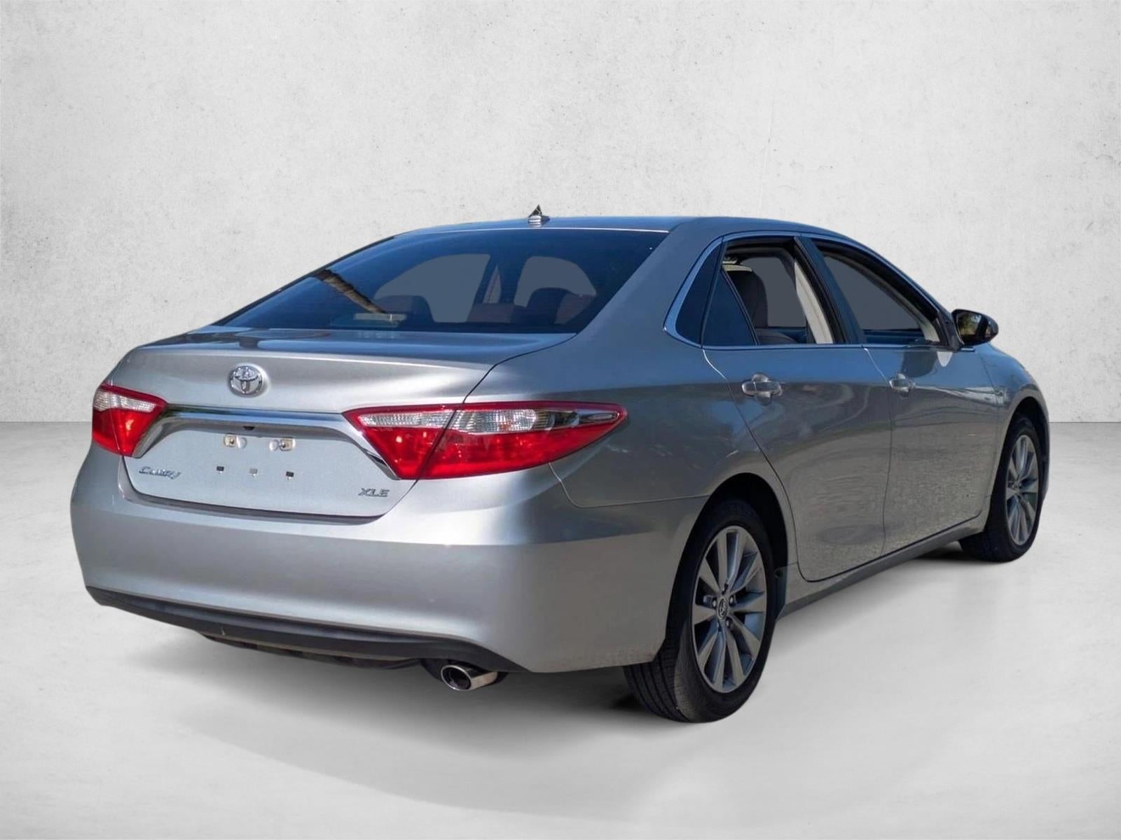 2016 Toyota Camry 4dr Sdn I4 Auto XLE (SE)