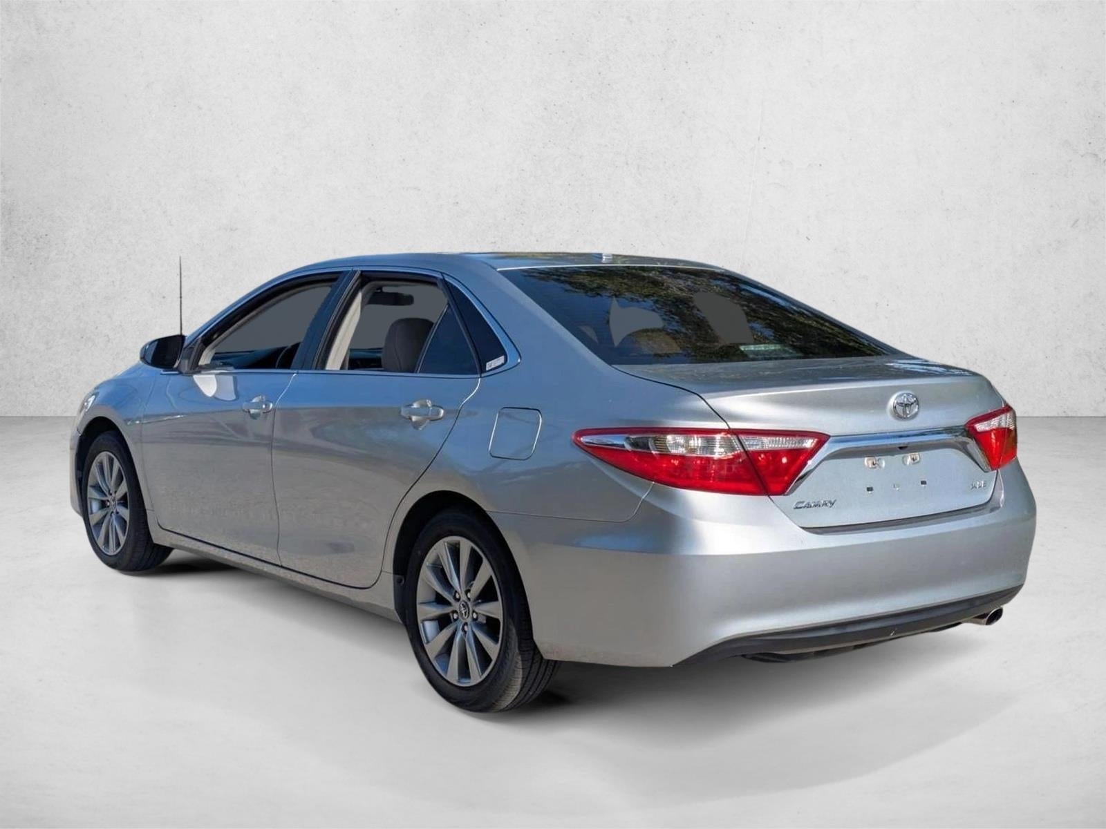 2016 Toyota Camry 4dr Sdn I4 Auto XLE (SE)