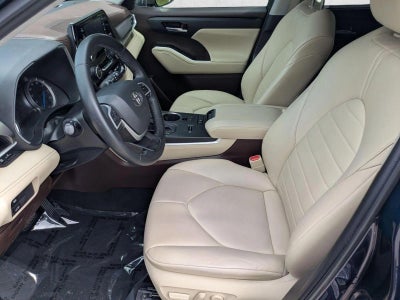 2022 Toyota Highlander Hybrid XLE FWD (Natl)