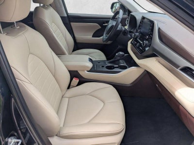 2022 Toyota Highlander Hybrid XLE FWD (Natl)