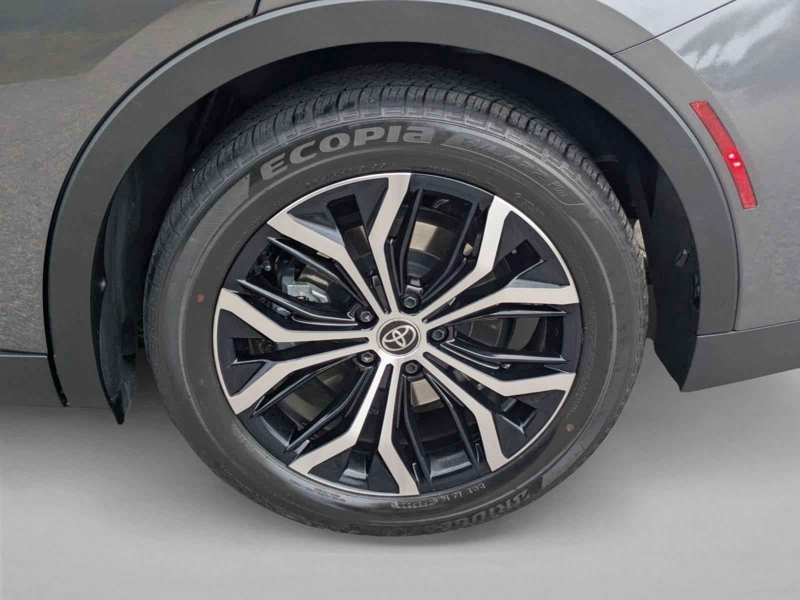2023 Toyota Crown Limited AWD (Natl)