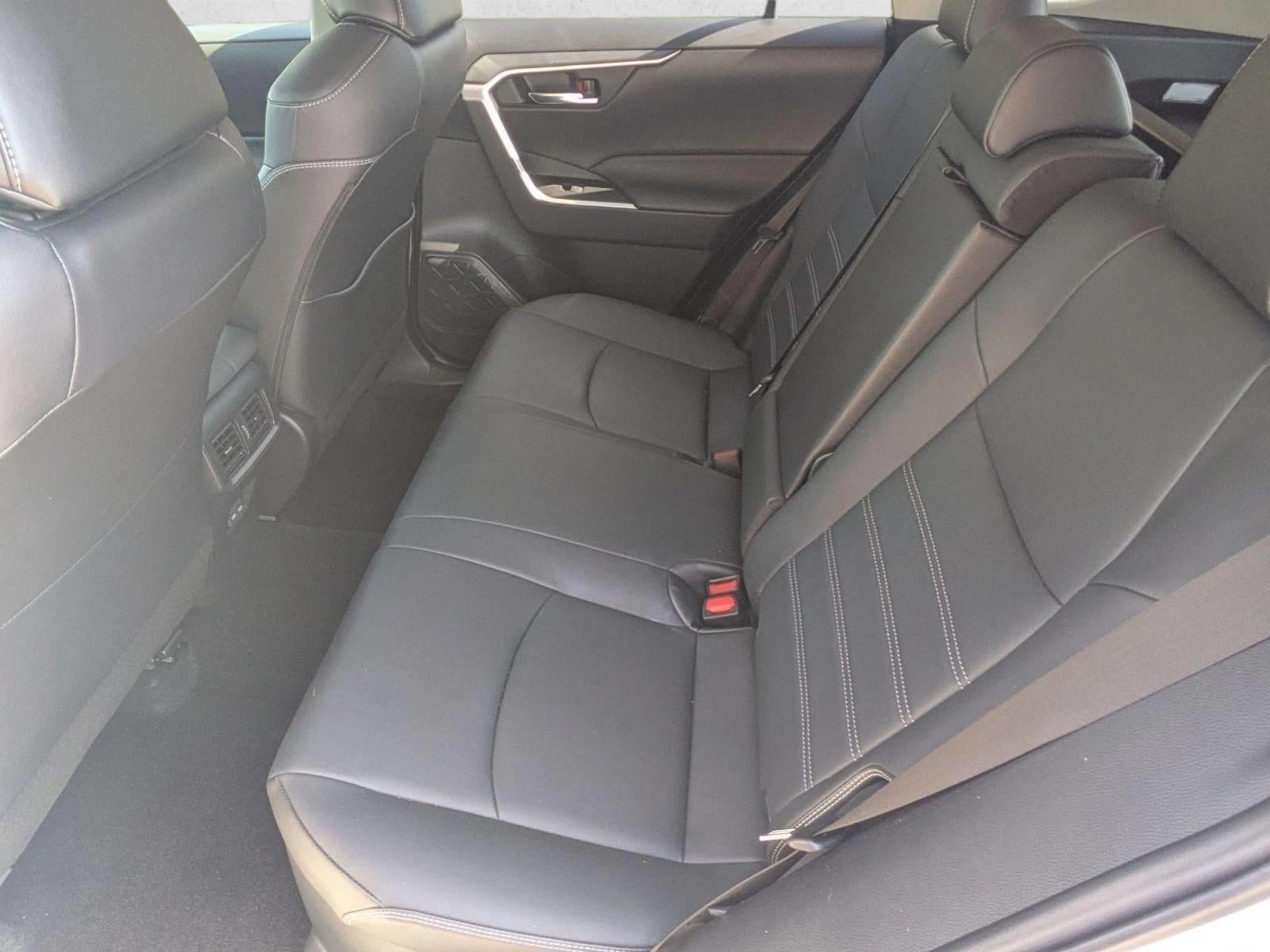2022 Toyota RAV4 Hybrid XLE Premium AWD (Natl)