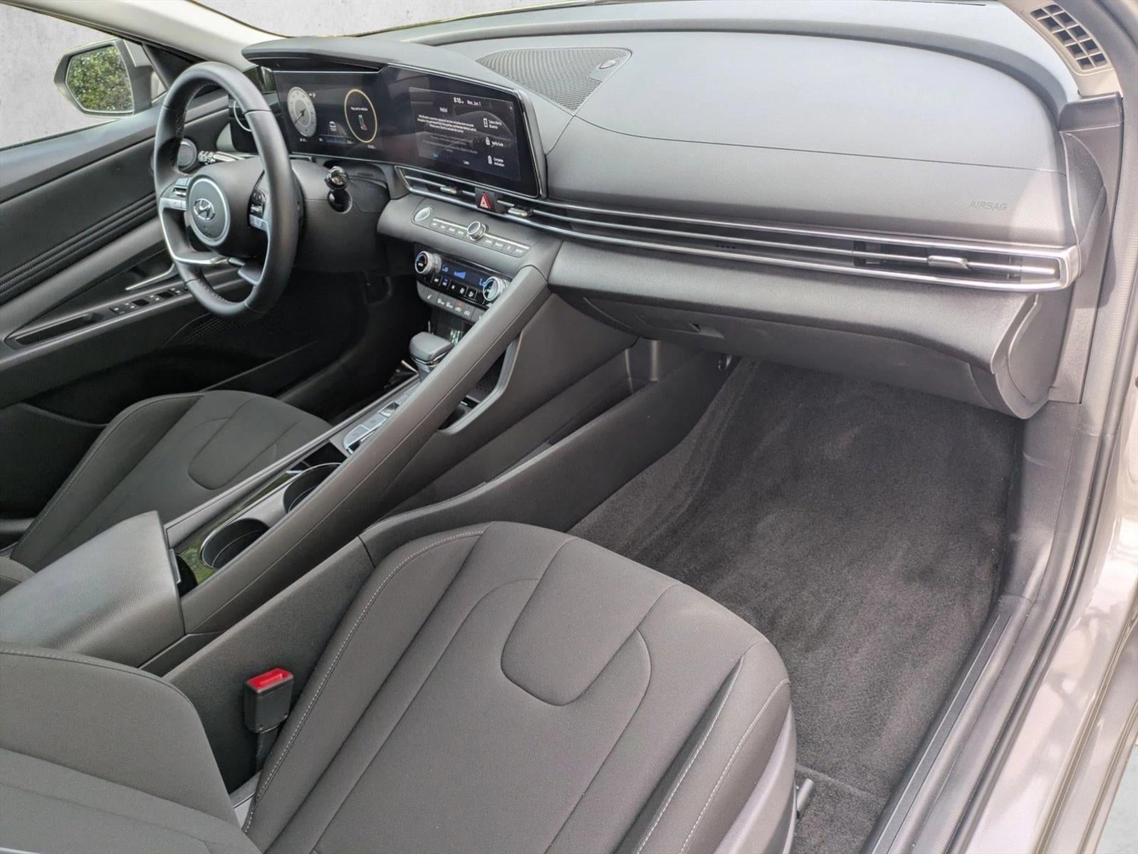 2023 Hyundai ELANTRA SEL IVT
