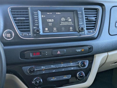 2017 Kia Sedona LX FWD