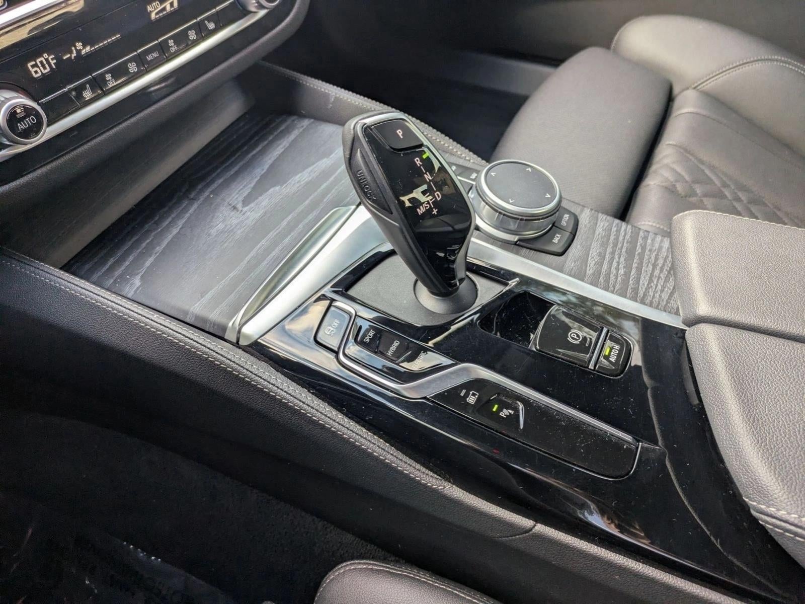 2022 BMW 530e Plug-In Hybrid