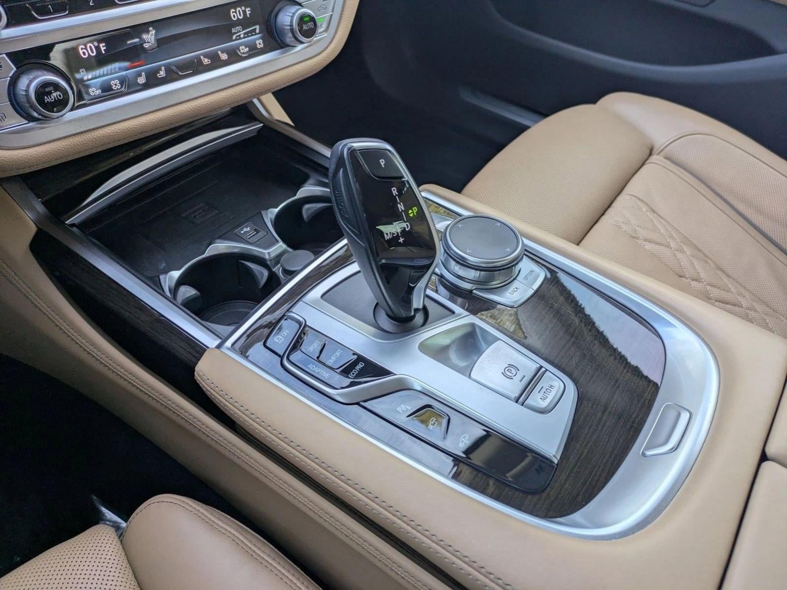 2022 BMW 740i Sedan