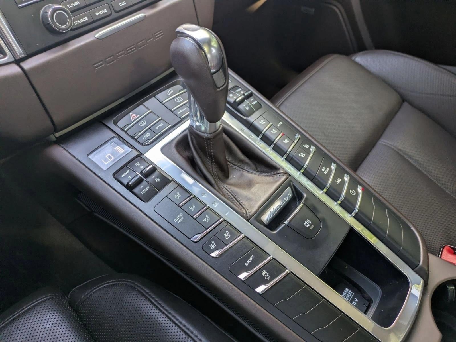 2017 Porsche Macan AWD