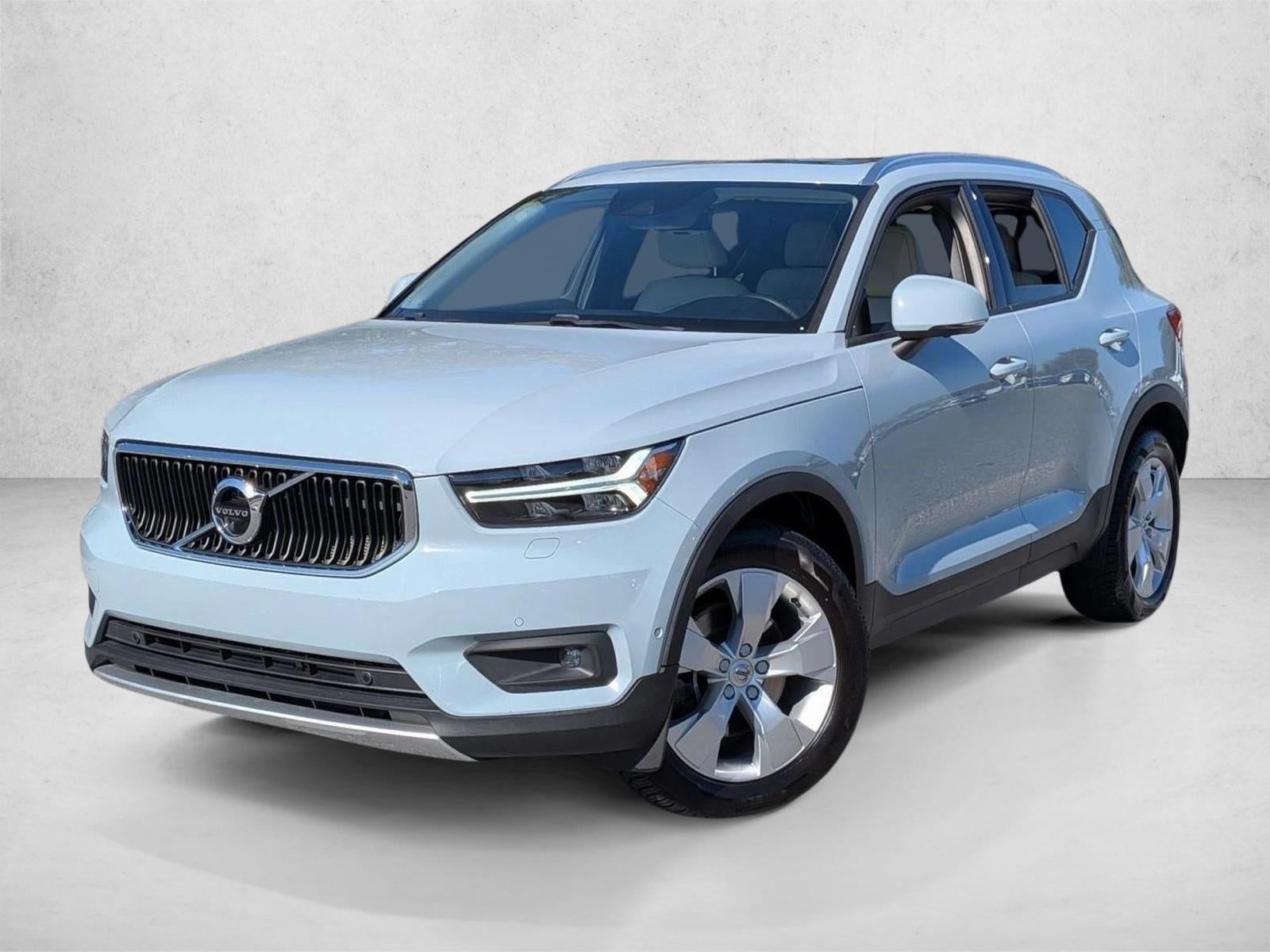 2019 Volvo XC40 T5 AWD Momentum